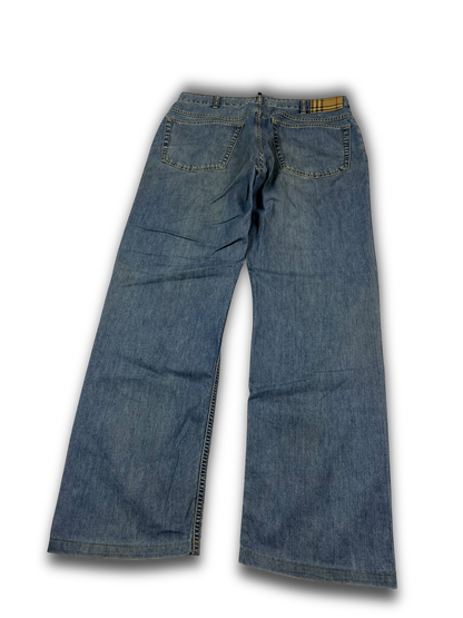 Burberry Jeans (32)