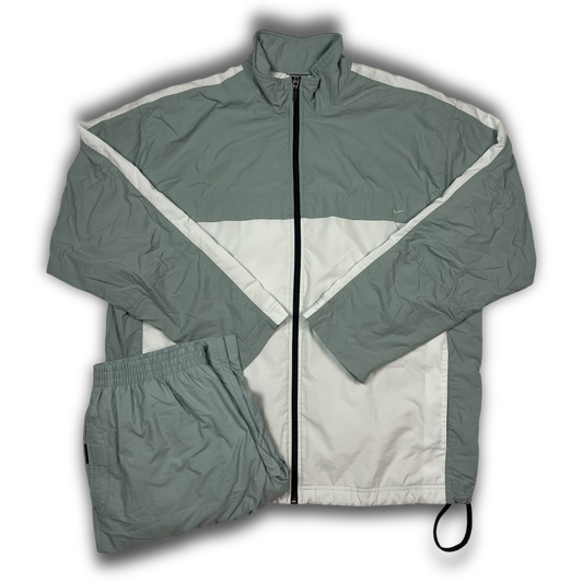 Nike Tracksuit (XL)