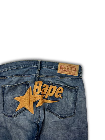 A Bathing Ape Jeans (M)