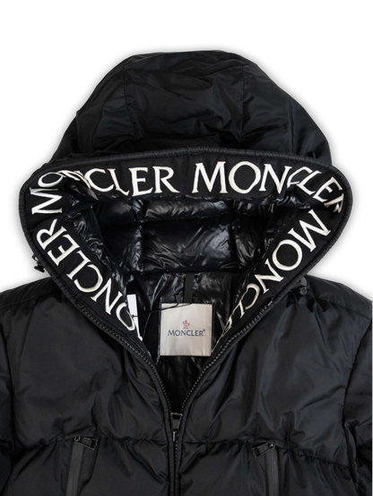 Moncler Puffer (M)