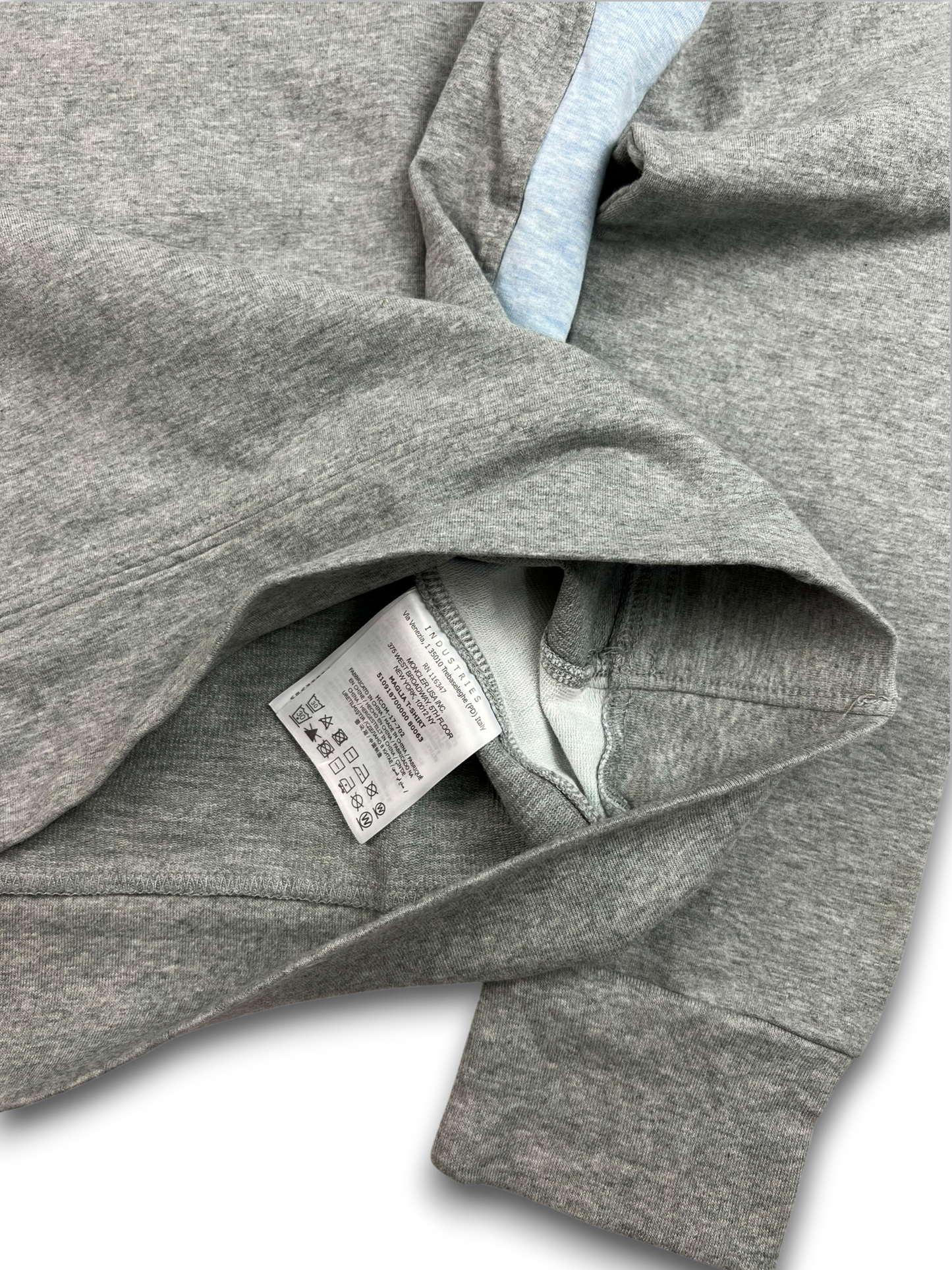 Moncler Sweater (M)