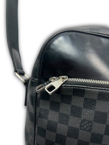 Louis Vuitton Dayton Reporter Damier Graphite MM
