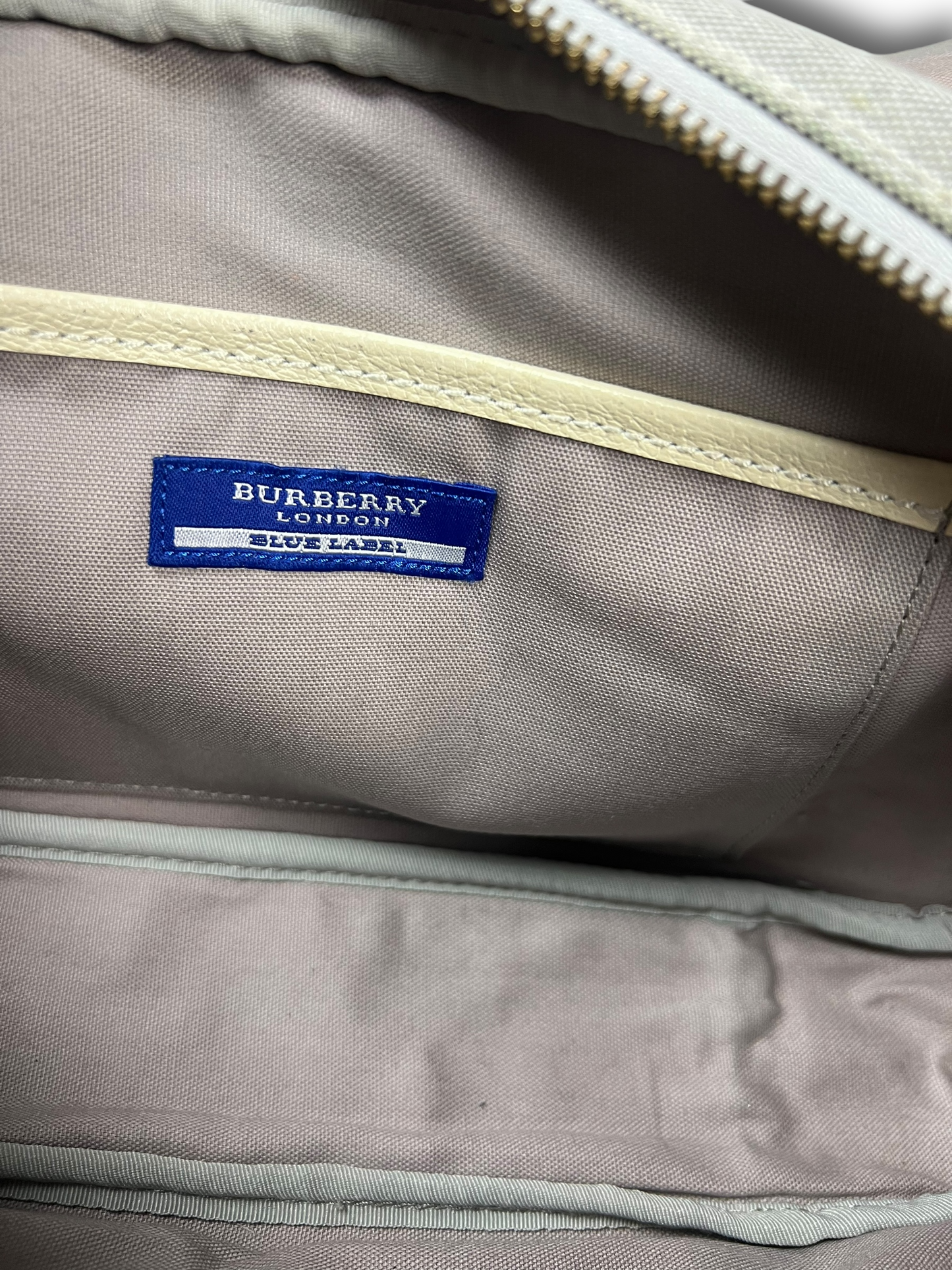 Burberry Bag (M)
