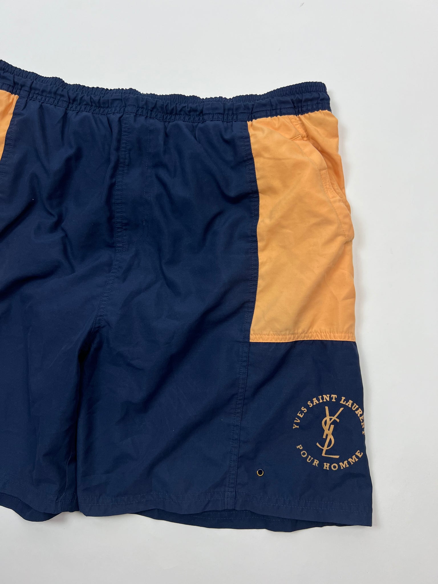 Yves Saint Laurent Shorts (L)