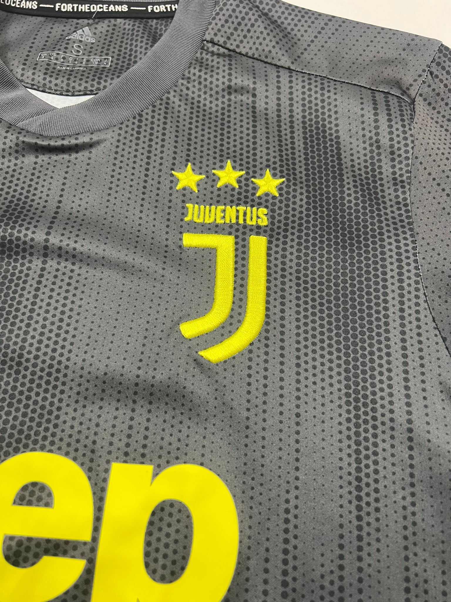 Adidas Juventus Jersey (S)