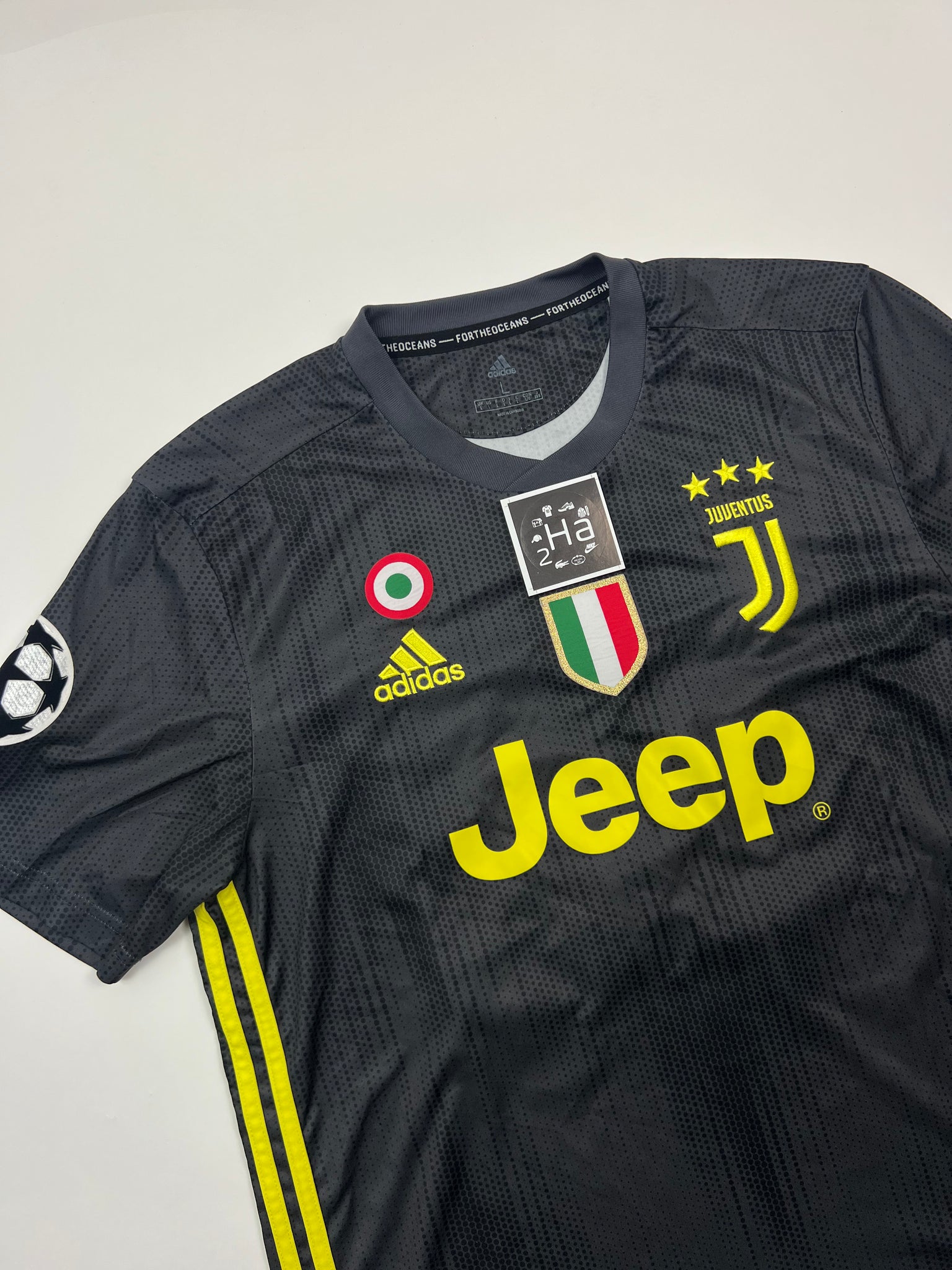 Adidas Juventus Jersey (L)