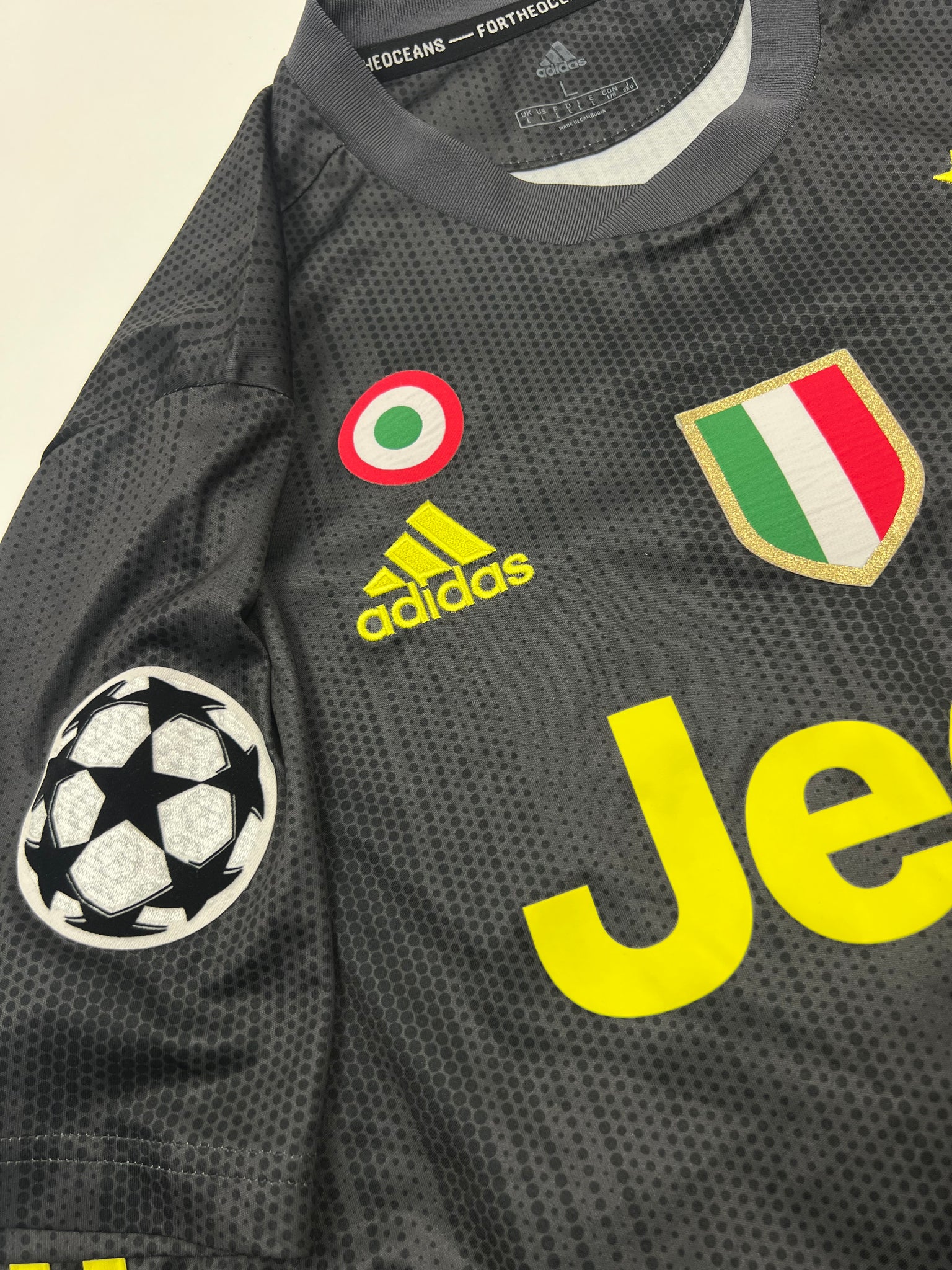 Adidas Juventus Jersey (L)